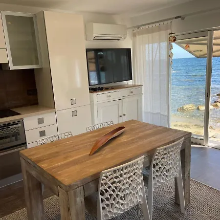 Lou Cabanou Apartment *