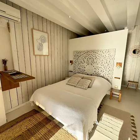 Lou Cabanou Apartment